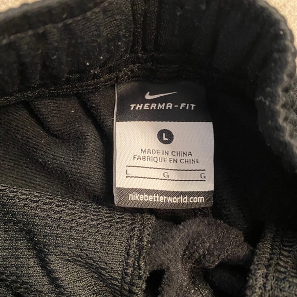 Nike Performance - Picture 3 of 3